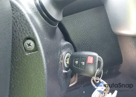 2016 Toyota Highlander Le V6 z USA, uszkodzony, nr VIN 5TDBKRFH2GS350905